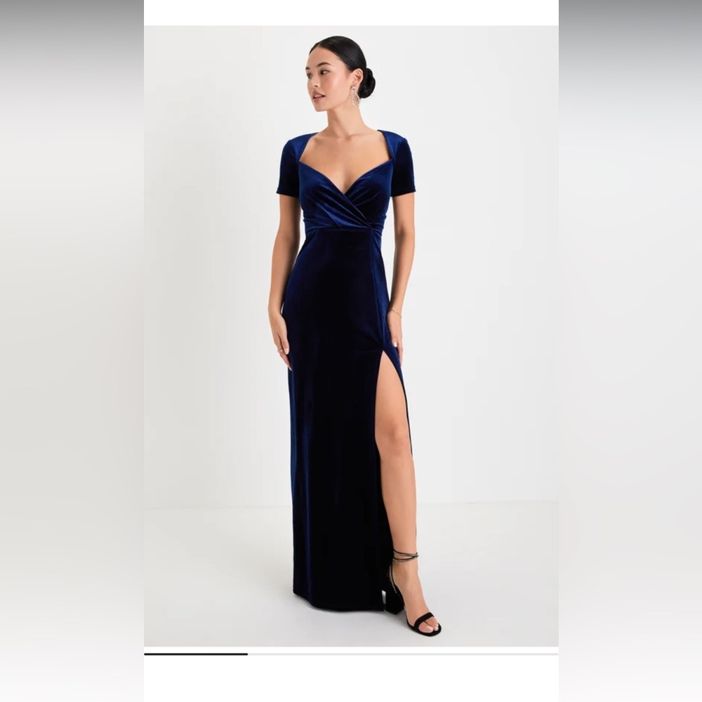 Lulu's Deep Blue Velvet Maxi Dress